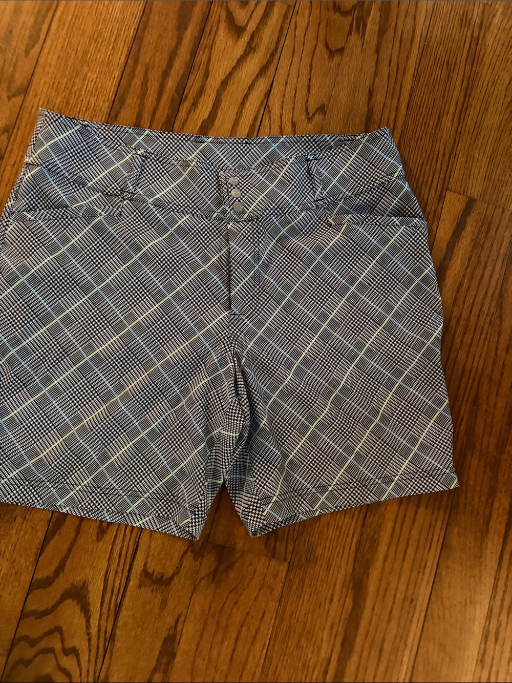 Jofit Women's Plaid Golf Shorts. Black white Blue, yellow. Size 12. Never worn.